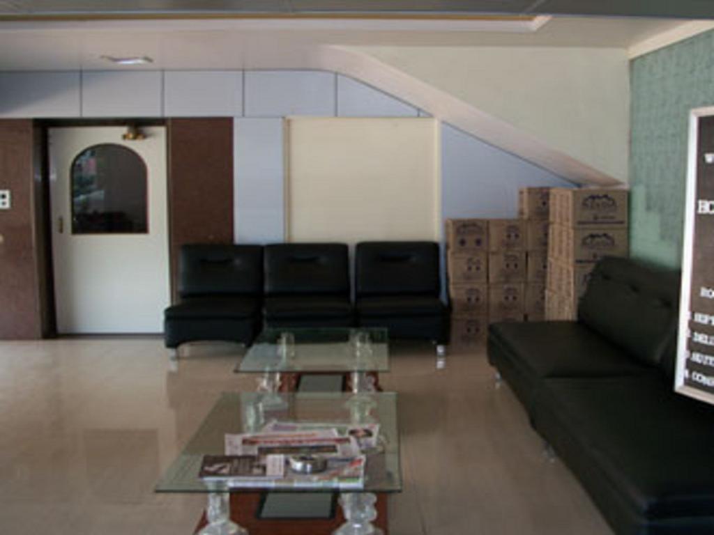 Hotel Tourist International Pune Exterior foto