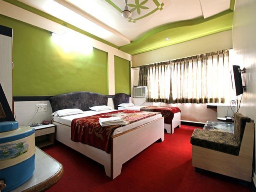 Hotel Tourist International Pune Exterior foto